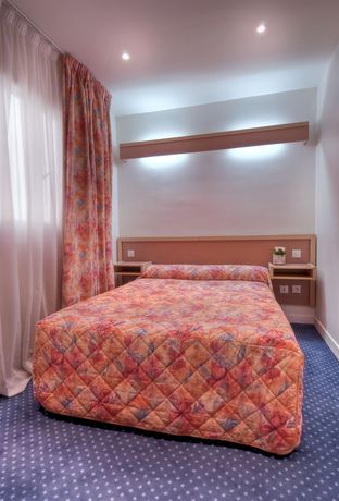 Imagen de la habitación del Hotel Edgar Quinet. Foto 6