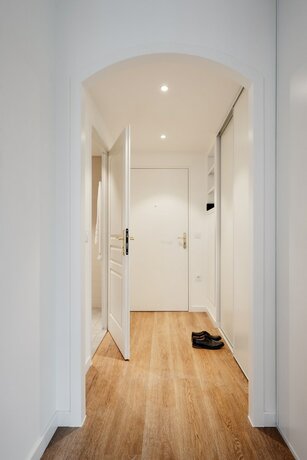 Imagen general del Hotel Edgar Suites Châtillon. Foto 1