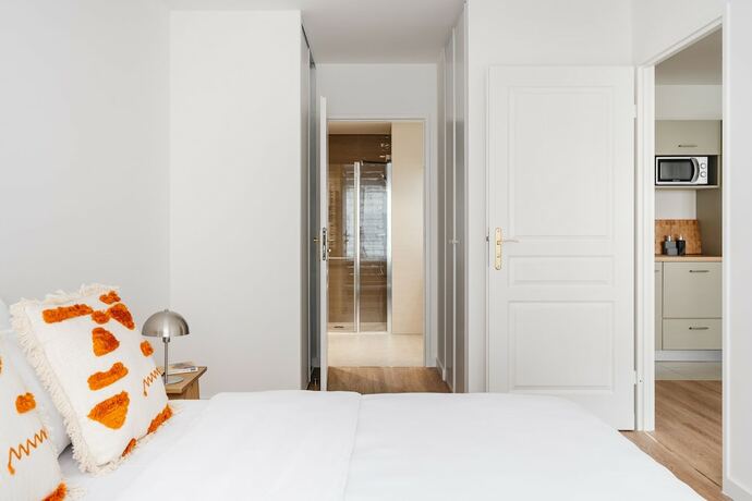 Imagen de la habitación del Hotel Edgar Suites Ch&acirc;tillon. Foto 16