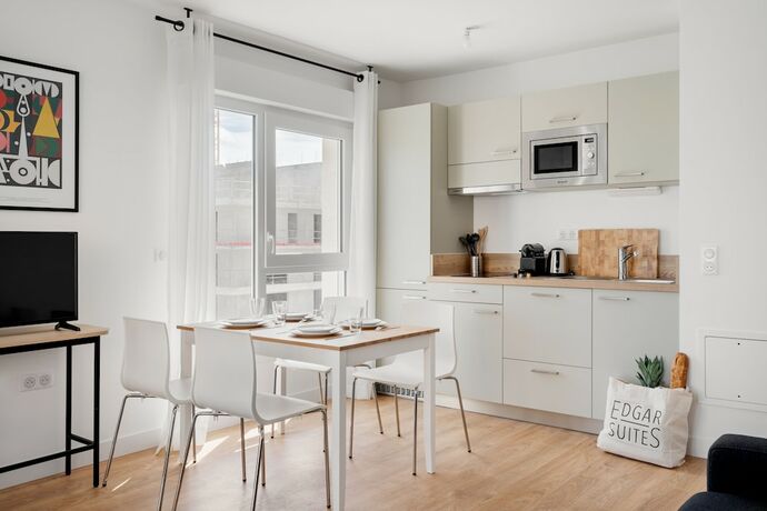 Imagen de la habitación del Hotel Edgar Suites Meudon-La-For&ecirc;t. Foto 16