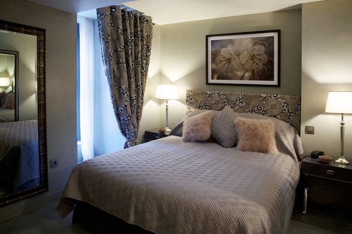 Imagen de la habitación del Hotel Edgar and Achille. Foto 11