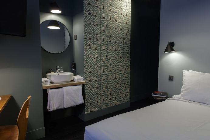 Imagen de la habitación del Hotel Edgar and Achille. Foto 12