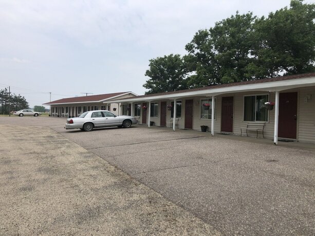 Imagen general del Hotel Edge Of The Woods Motel. Foto 7