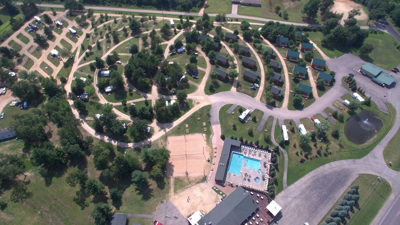 Imagen general del Hotel Edge-O-Dells Resort - 21 and Older. Foto 1