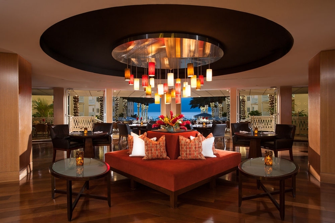 Imagen de los interiores del Hotel Edgewater Beach. Foto 12