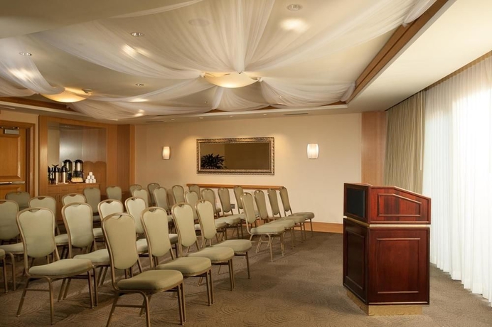 Imagen de los interiores del Hotel Edgewater Beach. Foto 13