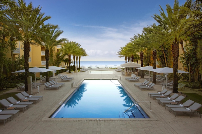 Imagen de la piscina del Hotel Edgewater Beach. Foto 14