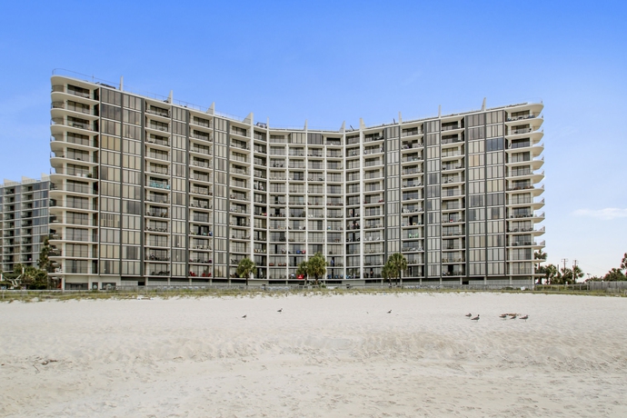 Imagen de los exteriores del Hotel Edgewater Beach and Golf Resort. Foto 13