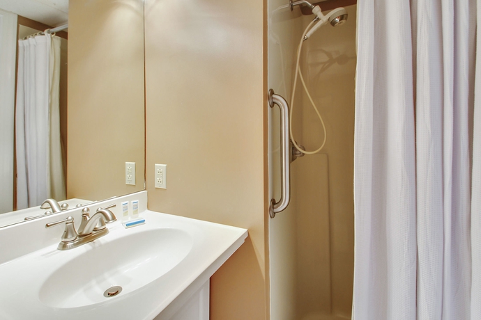 Imagen de la habitación del Hotel Edgewater Beach and Golf Resort. Foto 4