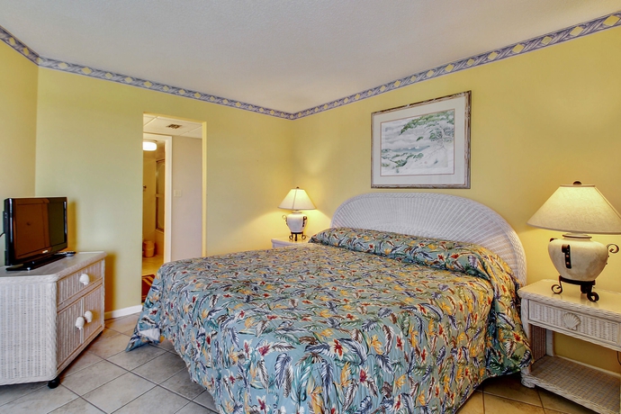 Imagen de la habitación del Hotel Edgewater Beach and Golf Resort. Foto 8