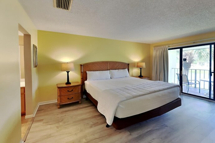 Imagen general del Hotel Edgewater Beach and Golf Resort by Southern Vacation Rentals II. Foto 9