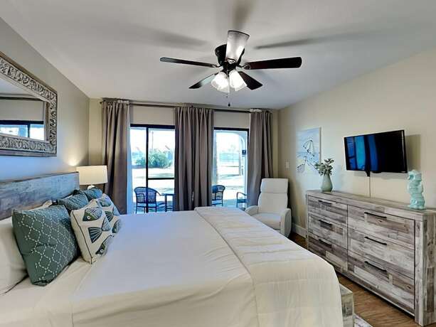 Imagen general del Hotel Edgewater Beach and Golf Resort by Southern Vacation Rentals III. Foto 6
