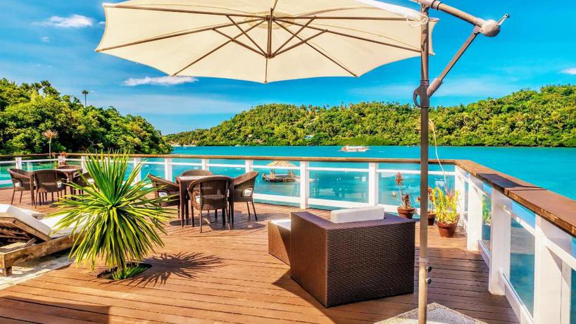 Imagen general del Hotel Edgewater Dive and Spa Resort. Foto 2