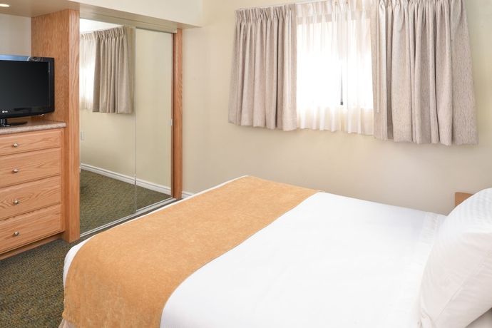 Imagen de la habitación del Hotel Edgewater Inn and Suites. Foto 12