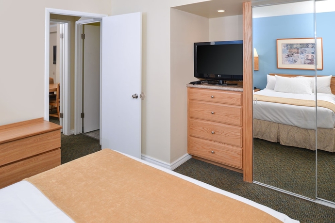 Imagen de la habitación del Hotel Edgewater Inn and Suites. Foto 13