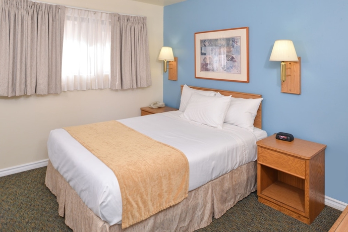 Imagen de la habitación del Hotel Edgewater Inn and Suites, Pismo Beach. Foto 11