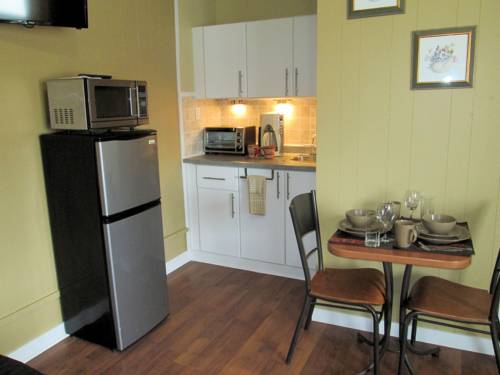 Imagen de la habitación del Hotel Edgewater Resorts - Edgewater Inn. Foto 15