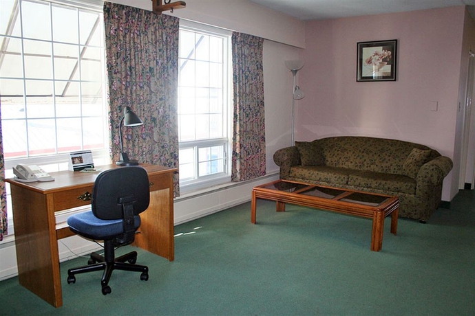Imagen de los interiores del Hotel Edgewater, WHITEHORSE. Foto 12