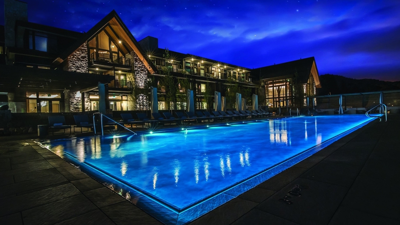 Imagen de la piscina del Hotel Edgewood Tahoe Resort. Foto 14