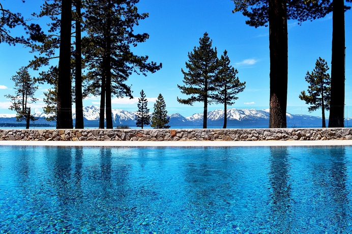 Imagen de la piscina del Hotel Edgewood Tahoe Resort. Foto 16