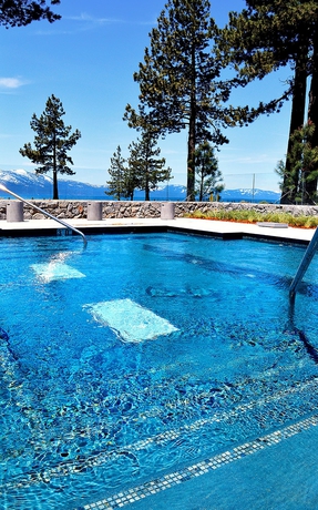 Imagen de los exteriores del Hotel Edgewood Tahoe Resort. Foto 10