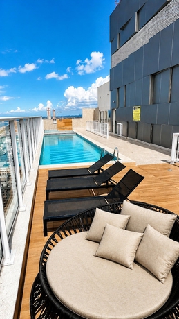 Imagen de la piscina del Hotel Edif&iacute;cio Infinity by Housi. Foto 16