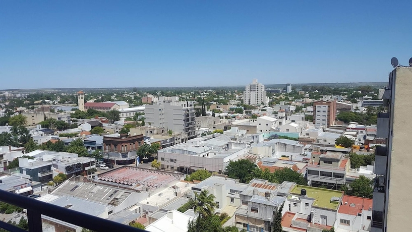 Imagen de los exteriores del Hotel Edificio Catalina. Foto 14
