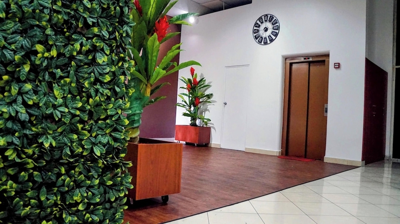 Imagen de los interiores del Hotel Edificio Tofino. Foto 15