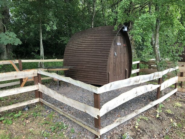 Imagen de la habitación del Hotel Edinburgh Cabin Camping. Foto 17