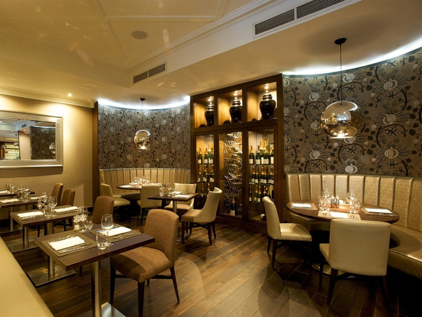 Imagen del bar/restaurante del Hotel Edinburgh Holyrood. Foto 3