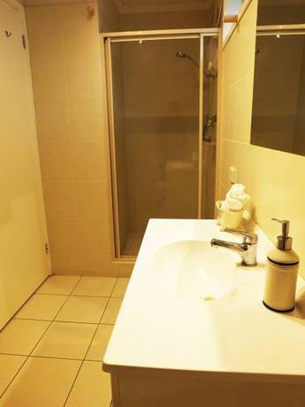 Imagen de la habitación del Hotel Edinburgh Motor Inn. Foto 1