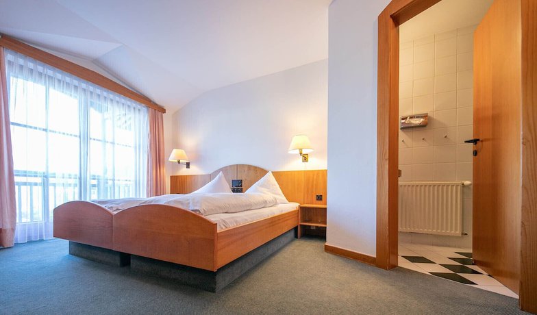 Imagen de la habitación del Hotel Edlingerwirt. Foto 11