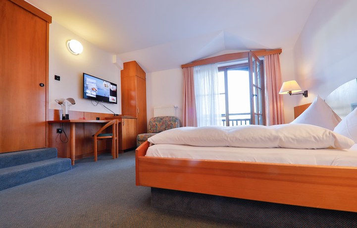 Imagen de la habitación del Hotel Edlingerwirt. Foto 14