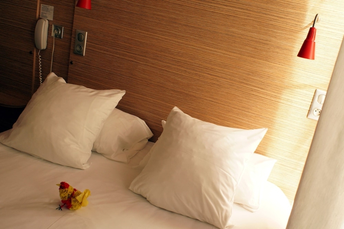 Imagen de la habitación del Hotel Edmond Rostand. Foto 10