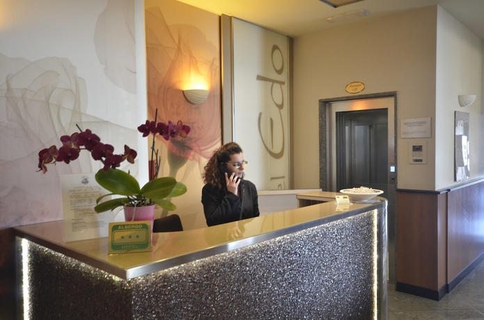 Imagen de los interiores del Hotel Edo. Foto 19