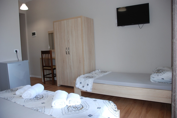 Imagen de la habitación del Hotel Edola. Foto 6