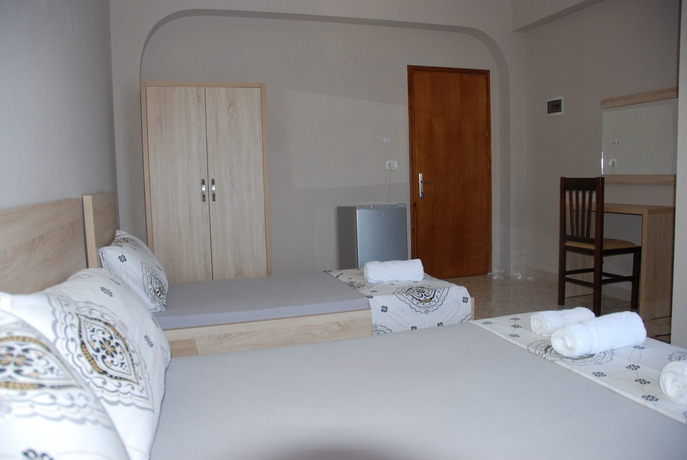 Imagen de la habitación del Hotel Edola. Foto 13