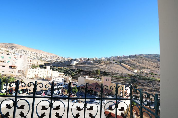 Imagen de la habitación del Hotel Edom, Petra. Foto 11