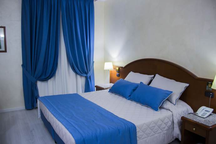 Imagen de la habitación del Hotel Edra Palace. Foto 3