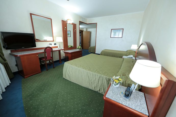 Imagen de la habitación del Hotel Edra Palace. Foto 6