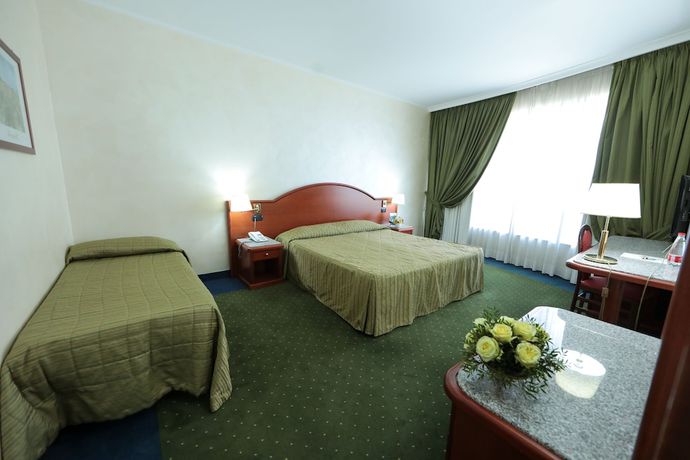 Imagen de la habitación del Hotel Edra Palace. Foto 12