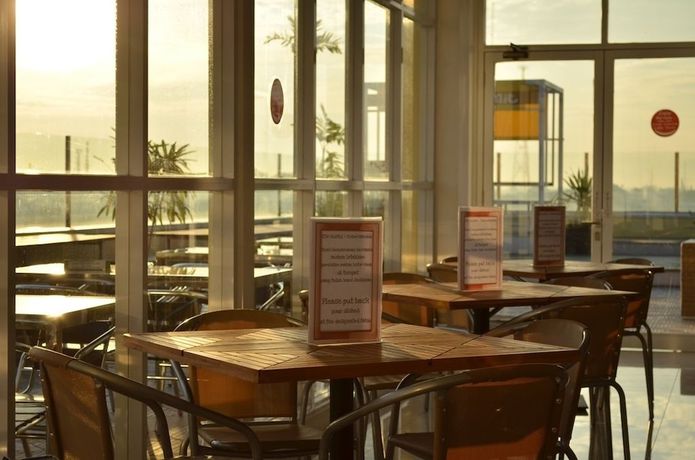 Imagen del bar/restaurante del Hotel Edu Hostel. Foto 5