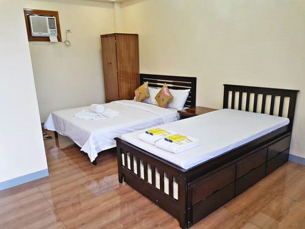 Imagen de la habitación del Hotel Eduardo's Resort. Foto 26