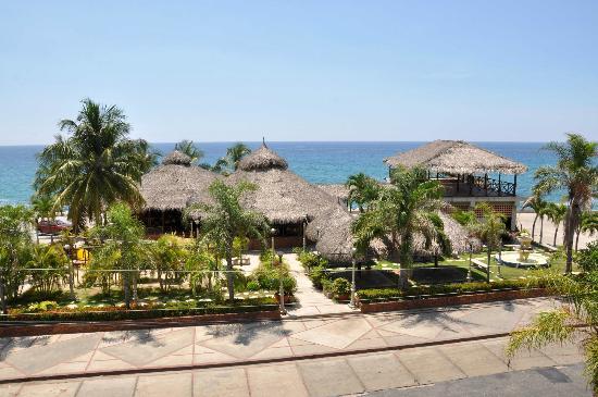 Imagen de los exteriores del Hotel Eduards. Foto 3