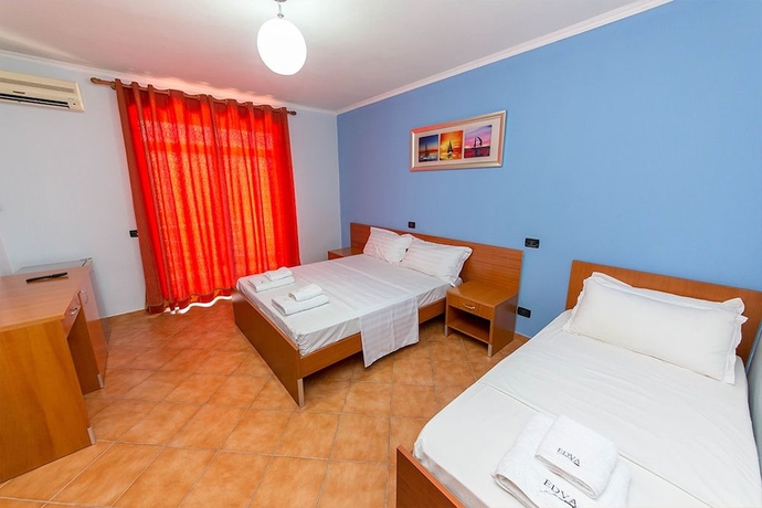 Imagen de la habitación del Hotel Edva. Foto 15