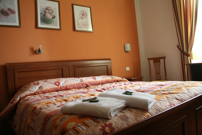 Imagen de la habitación del Hotel Edy Milano. Foto 9