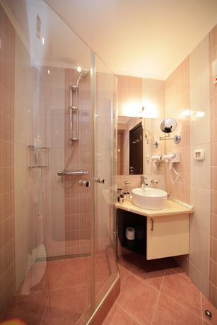 Imagen de la habitación del Hotel Efbet. Foto 5