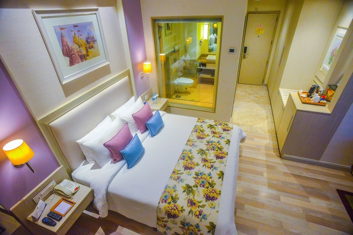 Imagen de la habitación del Hotel Efcee Sarovar Premiere Bhavnagar. Foto 11