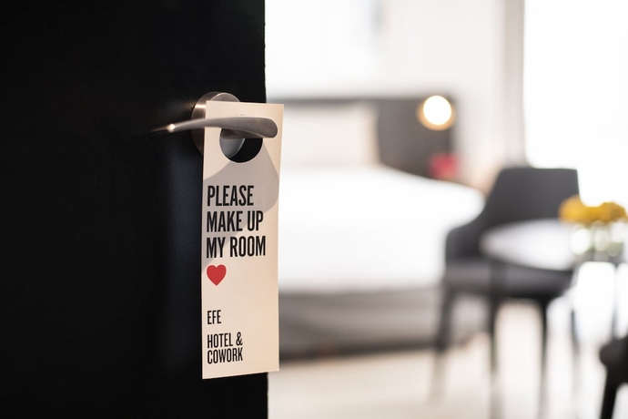 Imagen de la habitación del Hotel Efe & Cowork. Foto 5