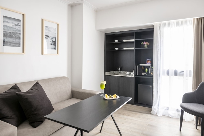 Imagen de la habitación del Hotel Efe & Cowork. Foto 12